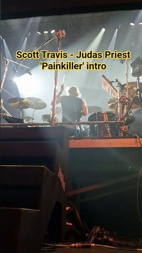 Judas Priest drummer, Scott Travis plays the 'Painkiller' intro live in Warsaw, Poland!