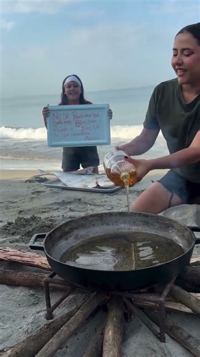 Lo creo #pescado #beachcooking #pescadofrito #beachvibes #colombiancuisine #seafoodrecipes #cooking