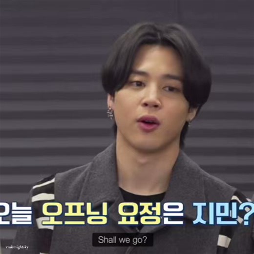 jimin tried to act annoyed at taehyung and folded in 0.2 seconds…that’s his baby fr💗🐥: here we go [singing run]..why are you not going along?🐨: do it again!🐥:..run🧸: run bts🐥: 😤😲🧸: 🥰