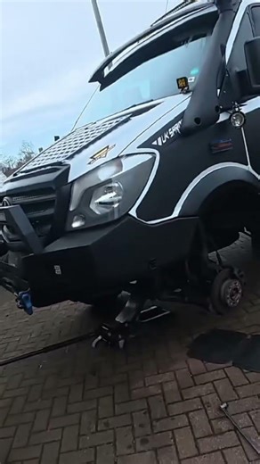 4x4 Mercedes Sprinter 4 leaf springs replacement and 20mm front shocks extension #4x4