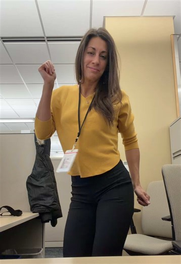 Back in the office for the day. Not gonna get me down!! they hate to see me comin 🤣 shiiining bright and today I brought some extra energy with me 😂 may the odds be ever in their favor 💃🏽 #worklife #govtworker #shinebright #iamthelight #dancethrutheday