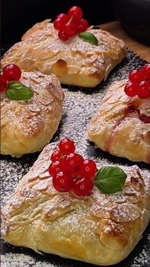 Sour makes you FUNNY! 🍇🤫 These quark pockets are absolutely brilliant!