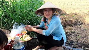 Mỹ Duyên là em họ của An, sẽ góp mặt trong những video clip sắp tới của nhóm TNMT | Thôn Nữ Miền Tây