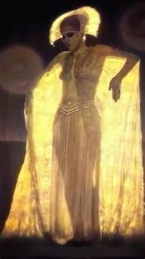 Cristiano Leone on Instagram: "Fritz Lang - Metropolis (1927) Dance sequence – remastered version Metropolis stands as one of the foundational works of cinematic modernity. Directed by Fritz Lang in 1927, it envisions a future city governed by machines, by the division of labour, and by a rigid separation between those who command and those who produce. In this world, technological progress coincides with a new organisation of time, space, and bodies. The sequence unfolds in Yoshiwara, a pleasur