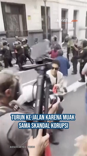 16K views · 299 reactions | Demo Gen Z di Peru kembali ricuh di ibu...