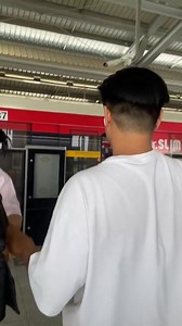 862K views · 3.7K reactions | The scene at the Government Complex train station during the tremors in Bangkok, caused by the Myanmar earthquake. Vid via @MunchkinCat28 #Thailand #Bangkok #แผ่นดินไหว #Earthquakes #Tremors | Thai Enquirer | Facebook