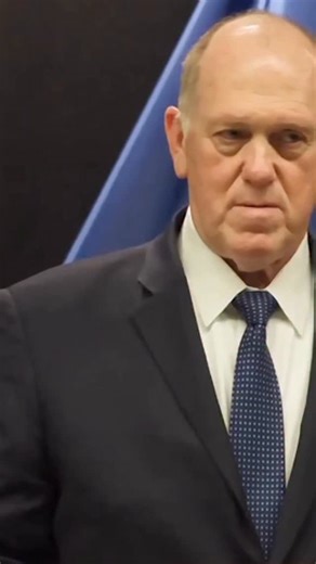 U.S. border czar Tom Homan, newly appointed as commander of President Donald Trump’s immigration enforcement surge in Minneapolis, said federal agents would focus on “targeted, strategic enforcement operations,” marking a shift in the aggressive tactics that have drawn national outrage. 🔗 Read more at our link in bio. | Reuters