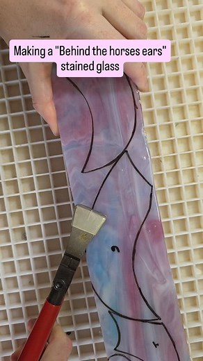 Here is a little behind the scenes are process that went into making this stained glass "behind the horse ears" suncatcher. What horse person doesn't love this view? (This piece is still looking for a home equestrian friends.) Pattern Credit: Rune Glass #stainedglass #glass #glassart #artprocess #horse #horselovers #horseears #horsegirl #bayhorse #equestrian #equine #horseart | Three Glass Birds