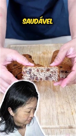 Bolo simples de 5 minutos com banana, maçã e aveia sem farinha 🍌🍎✨