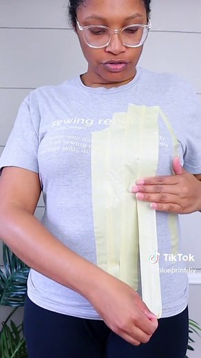 Easy DIY corset pattern #diyclothes #sewinghacks #patternmaking #sewingtutorial #sewingforbeginners #beginnersewing #sewingdiy #diypatterns #corsettop #corsetdiy