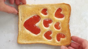 Jam heart toast