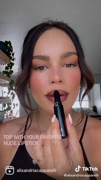 Effortless Nude Lip Makeup Tutorial