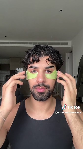 DIY Cucumber Eye Mask Tutorial | Reduce Puffiness & Dark Circles