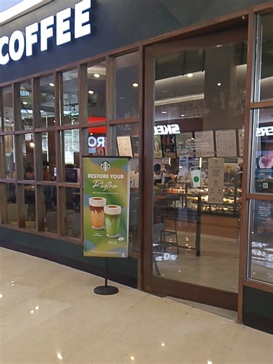 Buat yang mau voucher diskon nya silahkan klik lokasi di video ini lalu lakukan pembelian dan tukarkan scan barcode nya di outlet terdekat #starbucks