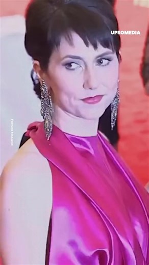 Jeff Bezos avait une famille parfaite, mais l'argent a corrompu son coeur et il est parti avec un femme plus " belle " ... Son ex femme était désolée, mais elle a décidé de prouver qu'elle était quelqu'un de mieux que ce que le magnat sera , car il ne sait pas réellement avec qui il s'est marié. | Simone