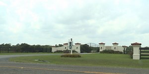 Luxury resort and five star restaurant closes, for sale in Washington County