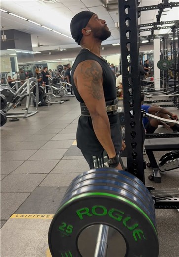 Dating a strong guy be like… #fyp #viral #motivation #strong #tiktok