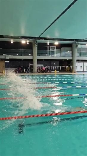 UNSS Gironde on Instagram: "🏊🏾‍♀️🏊🏼🏊🏼🏊🏼‍♂️ On poursuit les activités aquatiques à l'@unss_33 avec les championnats départementaux de Natation à Bordeaux. Une très belle compétion où les élèves de collèges et lycées du département ont pu faire valoir leurs qualités de nage dans les différents formats de la rencontre. Un grand merci aux collègues qui ont su mener avec efficacité ce championnat ! 👏👏 Merci à la @villedebordeaux pour la mise à disposition de la piscine judaïque pour nos élè