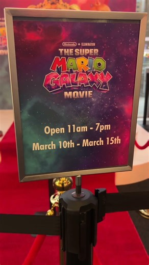 Princess Peach Stained Glass Window @ Columbus Circle #princesspeachcastle