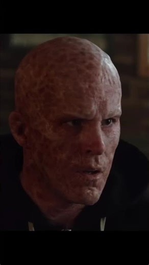 Deadpool's EPIC Entrance: Guns, Combos, and Wisecracks! #shorts