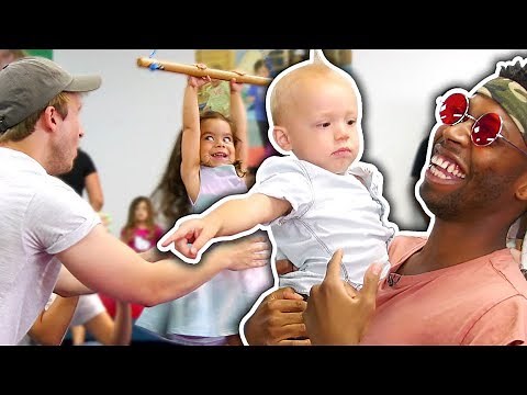 HOW TO BE THE BEST BABYSITTER! (Day Jobs)