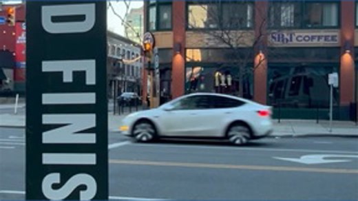 Anti-Bruins sign appears on Delaware