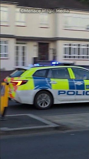 Police Car Response Through Catford Using Blue Lights & Sirens!