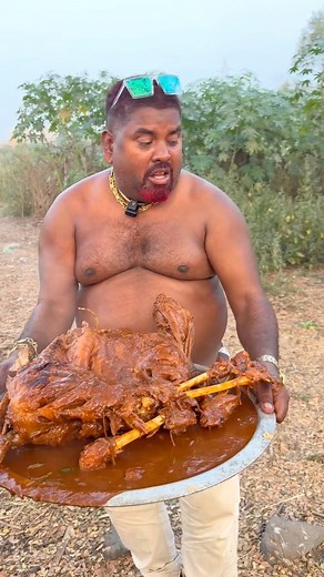 10kg bakra challenge…👑❤️🍗 #chickenlegpiece #foodchallenge #foodie Ulhas Kamathe Alamgir Foodie | Chicken Leg Piece