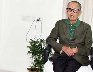 RK Laxman cremated in Pune