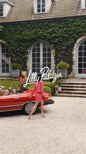 Unwrap a season rich in nostalgic sparkle & modern merriment, filled with surprises for this magical time of year. | Lilly Pulitzer