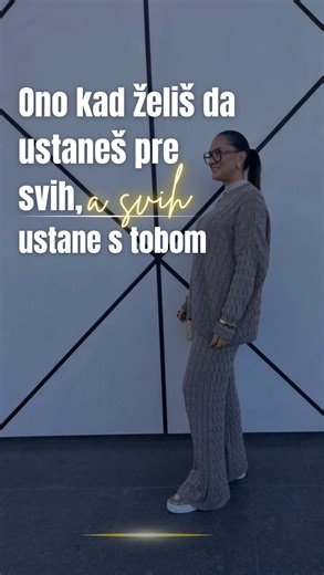 Maja Milićević Real life boss mom on Instagram: "Šta onda kada želiš da ustaneš pre svih ali budeš nanjušena i dobiješ društvo pre nego si završila sve šta si naumila u jutarnjoj tišini? Moje dete ima 5 godina i redovno ustaje za mnom 🫠 Ranije sam se nervirala, imala sam osećaj da ništa ne mogu da stignem, da nemam vremena da posedim malo u tišini ali onda sam potpuno promenila okvir.Mi često imamo žalbe a reframing promeni oblik tim žapbama kako bismo mogli da vidimo šta u toj situaciji ima za