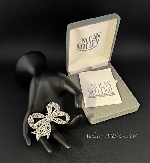 Vintage Nolan Miller Victorian Bow Pin / Brooch With Certificate of Authenticity - Etsy
