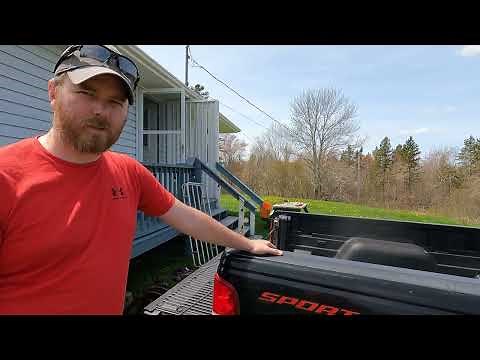 We bought a TRUCK! Removal of the bed liner & the tailgate in a ford ranger. Well, sort of... lol 🤣