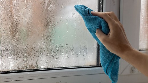 Cette astuce de grand-mère est redoutable pour éviter la condensation sur ses fenêtres cet hiver