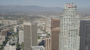 139K views · 1.3K reactions | The US Bank Building downtown is the tallest building in California, the twelfth tallest in the United States and has a light on top that often changes color. Why does it do that? Watch the video to see a light symphony. #sc | KCET | Facebook