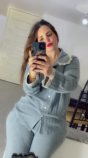 Vidéos de أمـــيـــرة اڵـــعـــربّـــ 🎀 (@mari__possa) avec original sound - musicazina1