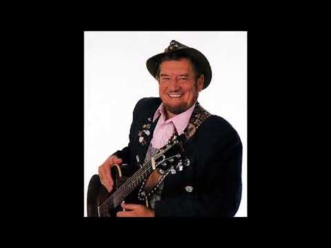 Boxcar Willie - The Tennessee Waltz (live recording)