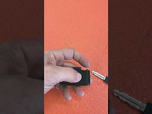 How to replace the battery of the Toyota Prius key.