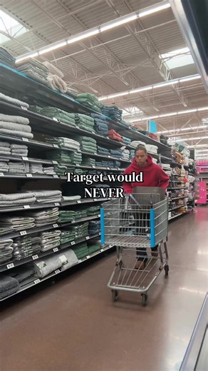 I walked back and got THREE different buggies…. I’m FED TF UP #fyp #foryou #walmart #fypシ #viral