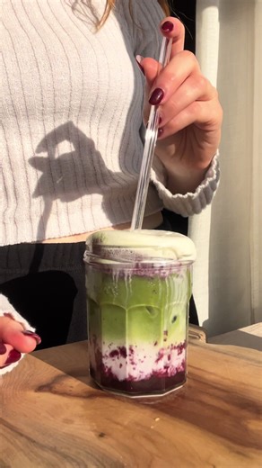 matcha latte tarte à la myrtille 🫐 purée myrtille 🫐matcha et lait 🫐 foam chocolat blanc