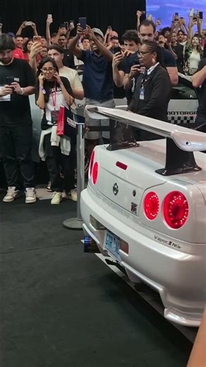 Nissan GTR Exhaust Sounds INSANE! 🔥 (Full Throttle + Pops & Bangs)