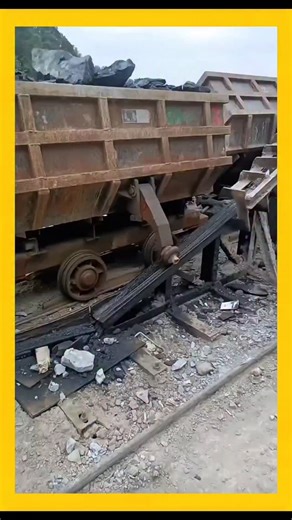 Real Engineerings | Engineering & Technology & Gadgets & DIY | Mechanical Mastery: Automatic Mine Cart Unloading! 🚂🪨 ​Observe the seamless automation and robust design of a side-dump mine cart system... | Instagram