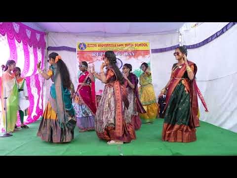 amazing dance performance by 7th grade girls