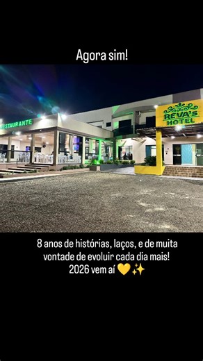 Reva's - Restaurante e Hotel on Instagram: "O Reva’s já não é apenas um hotel e restaurante. É ponto de encontro, é descanso, é pausa na viagem, é história sendo construída dia após dia. Há 8 anos, começávamos com 21 quartos, um sonho simples e muita vontade de fazer bem feito. Hoje, já são 38 quartos, mais estrutura, mais conforto e a mesma essência de sempre: receber vocês bem. Ao longo dessa caminhada, crescemos junto com cada hóspede, cada família, cada parada na estrada que virou lembrança.