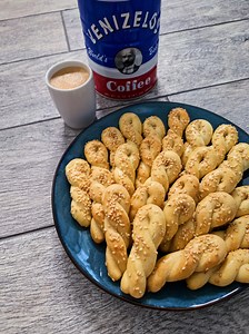 Koulourakia Recipe for Traditional Greek Butter Cookies