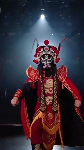 川劇變臉 臺上一分鐘，臺下十年功[強]戲曲演員太辛苦[愛心] 危險動作 請勿模仿 #戲曲#川劇變臉 #戲曲文化推廣 #創作者中心 #創作靈感
