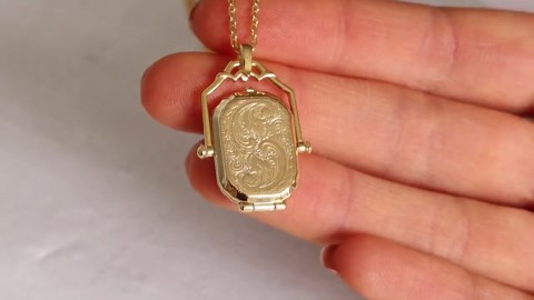 Gold Victorian Locket Necklace: Personalized Photo Pendant Memorial Gift LKVM-7 - Etsy