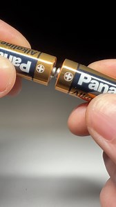 3.2M views · 48K reactions | I made a portable mini battery-powered welder , perfect for small jobs and DIY repairs ️. Compact, lightweight and very easy to use, ideal for welding strips of nickel or thin metal ⚙️.A simple but super useful project for those who love to experiment and build with their own hands!Save the video so you don't miss this brilliant idea!#MiniWelder #DIY #DIYusa #Invention #Electronics #Hackusa #BrilliantProject #UsefulIdeas | Rodaolok | Facebook