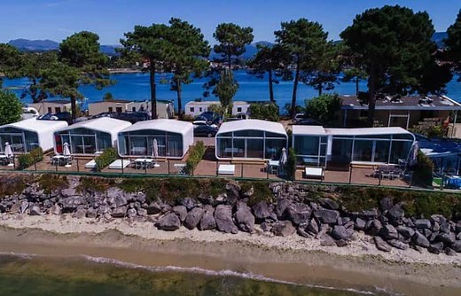 Camping Bayona Playa en Pontevedra | Vacaciones en familia