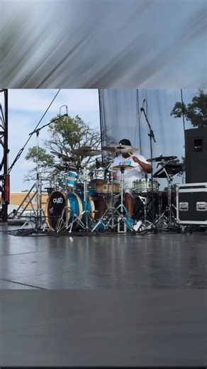 4.4K views · 153 reactions | #flashbackfriday doing a solo set in #chicago playing @official__tink “Million” S/O to @anonxmousking & @timbaland on his dope record! . . . #drums #drum #drumset #drumming #drummer #drumsolo #musicians #musician #sport #artist #music #coffeemusic #art #jordanbrand #jordan #tbt #fbf #beastondrums #drumuniversity #BeastOn | BEaston | Facebook